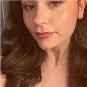 Studentessa diplomata al liceo classico con 100/100 impartisce lezioni di letteratura italiana